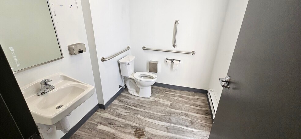 More Photos Of 2655-2711 S Dixie Hwy, Kettering Unknown For Lease