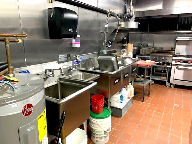 More Photos Of 88 Fulton St, New York Apartments For Lease