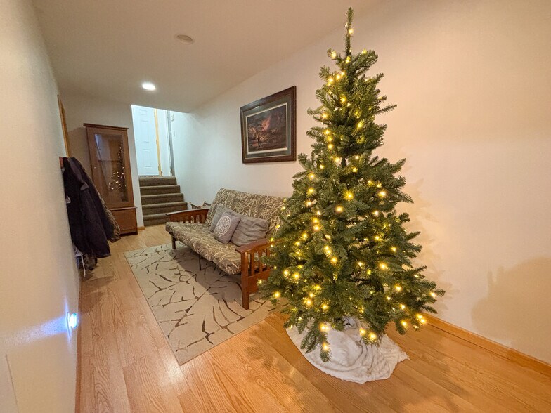 More Photos Of 31 Main Ave N, New York Mills Auto Dealership For Sale