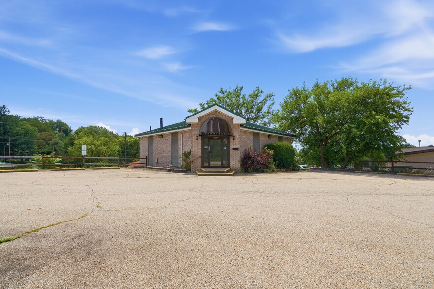 More Photos Of 2715 Mosside Blvd, Monroeville Freestanding For Sale