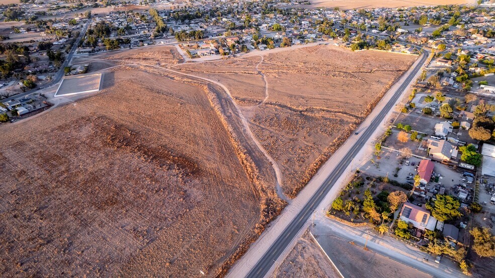 More Photos Of 0 Gibson Ave & Montgomery ave, Nuevo Land For Sale