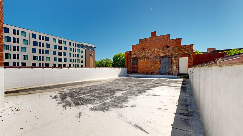 More Photos Of 1211 Broadway, Columbus Restaurant For Lease