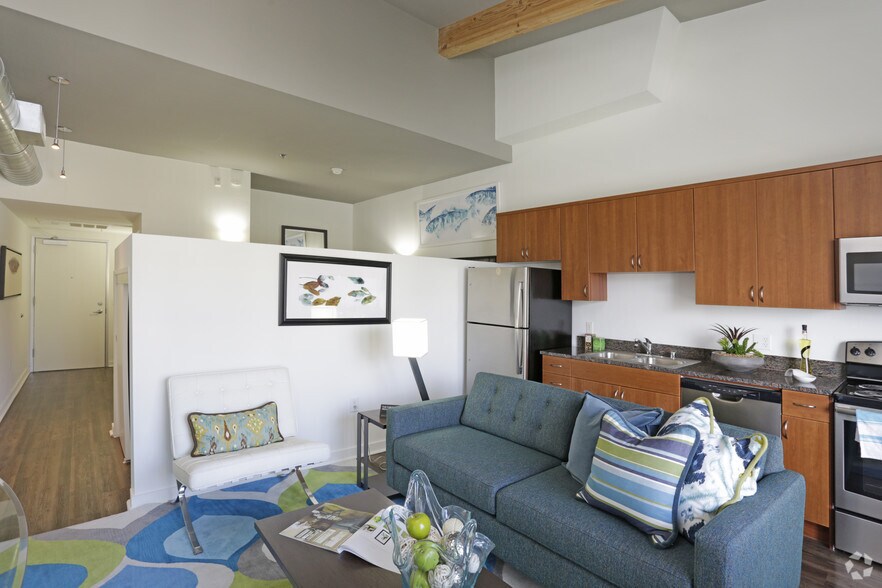 More Photos Of 707-777 G St, San Diego Apartments For Lease