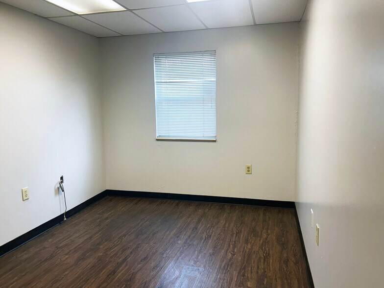 More Photos Of 5151 E 56th Ave, Commerce City Manufacturing For Lease