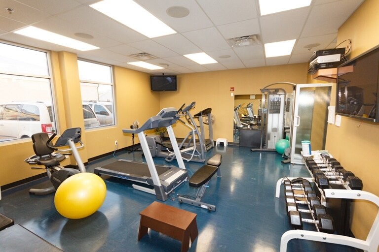 More Photos Of 9940 99th Ave, Fort Saskatchewan Office For Lease