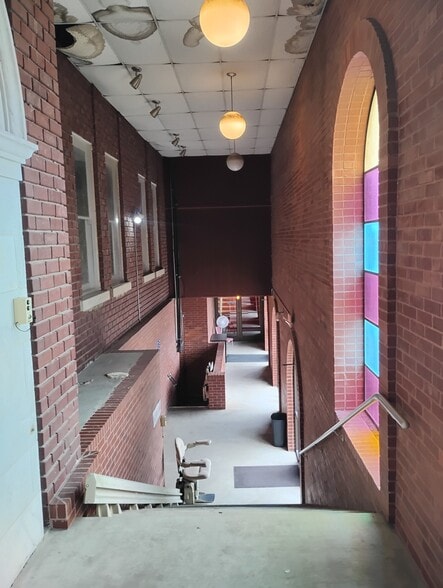 More Photos Of 906 Elm St, Coffeyville Religious Facility For Sale