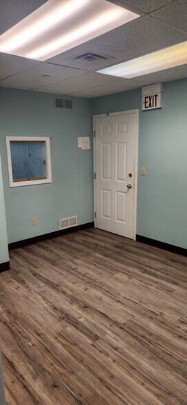 More Photos Of 4859 Dover Center Rd, North Olmsted Medical For Lease