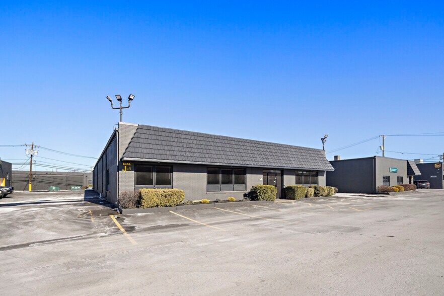 More Photos Of 280 N Midland Ave, Saddle Brook Unknown For Lease