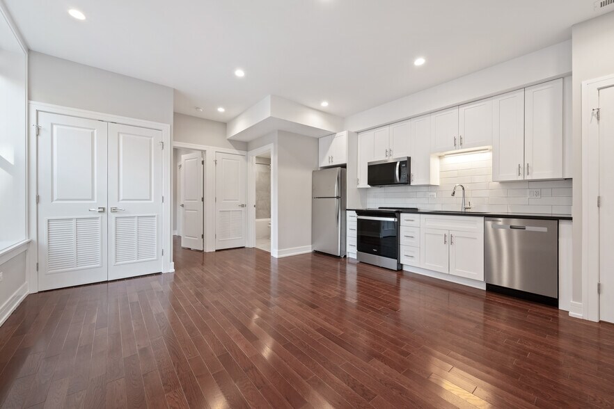 More Photos Of 1710 W Lunt Ave, Chicago Apartments For Sale