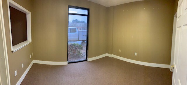 More Photos Of 175 Andrew Dr, Stockbridge Warehouse For Lease