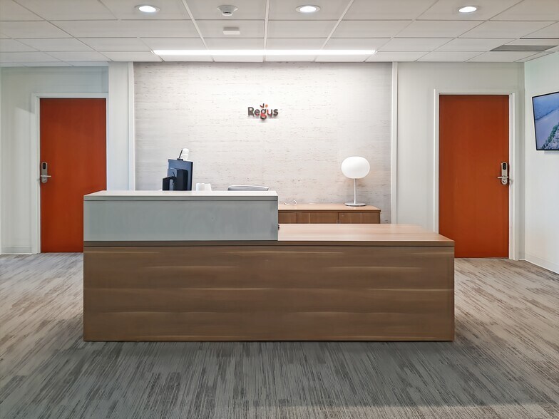 More Photos Of 8633-8799 N Port Washington Rd, Fox Point Coworking Space