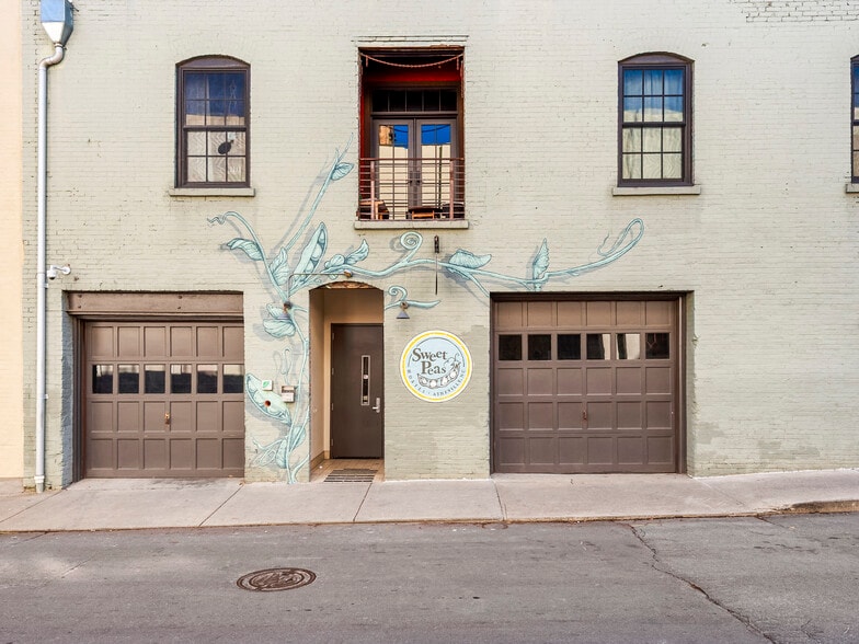 More Photos Of 39 N Lexington Ave, Asheville Storefront Retail Office For Sale