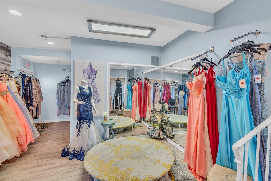 More Photos Of 141 Chambers Bridge Rd, Brick Storefront Retail Office For Sale