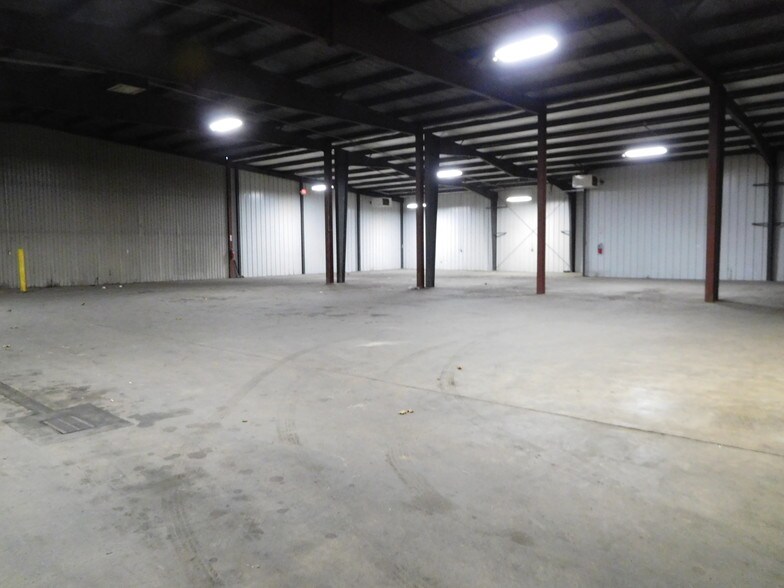 More Photos Of 1200 Morgantown Ave, Fairmont Warehouse For Sale