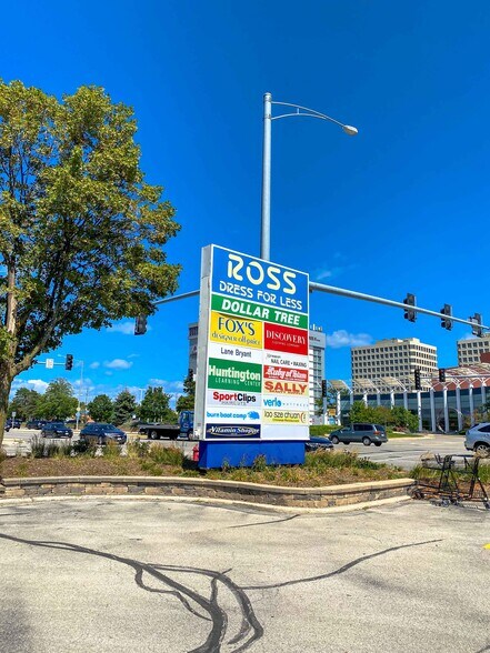 More Photos Of 9410-9466 Skokie Blvd, Skokie Unknown For Lease