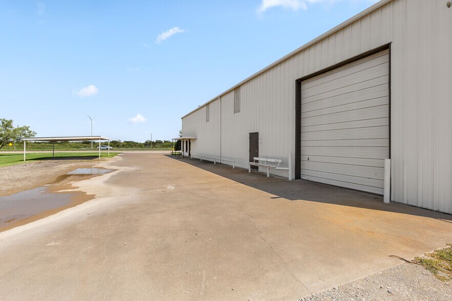 More Photos Of 4200 Henry S Grace Fwy, Wichita Falls Office For Lease