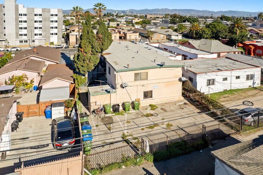 More Photos Of 732 W 76th St, Los Angeles Apartments For Sale