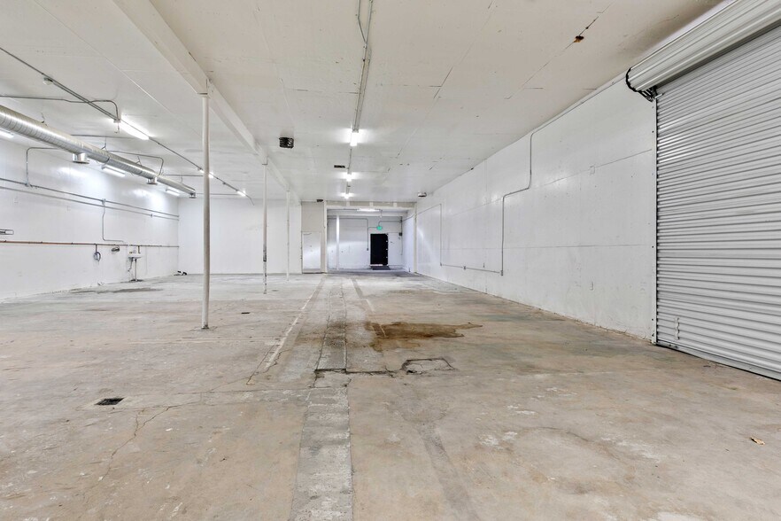 More Photos Of 11285 Goss St, Sun Valley Warehouse For Sale