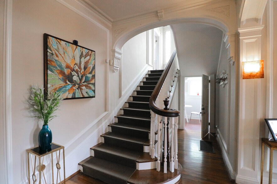 More Photos Of 1806 Rio Grande St, Austin Medical For Lease