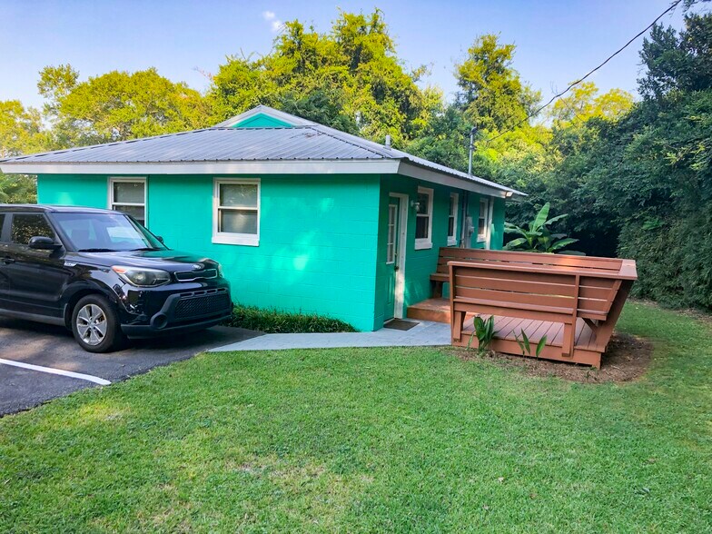 More Photos Of 559 Pulaski St, Athens Specialty For Sale