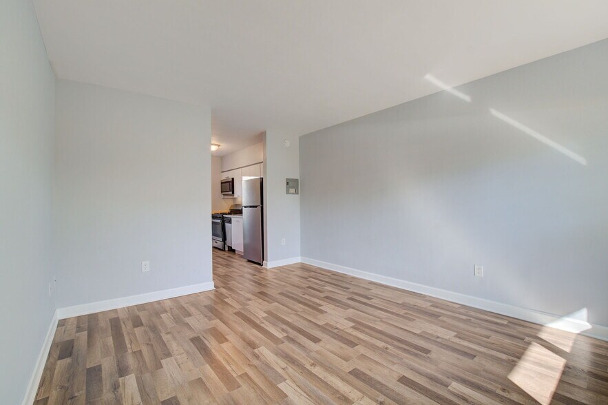 More Photos Of 8000 NE Bayshore Ct, Miami Apartments For Sale