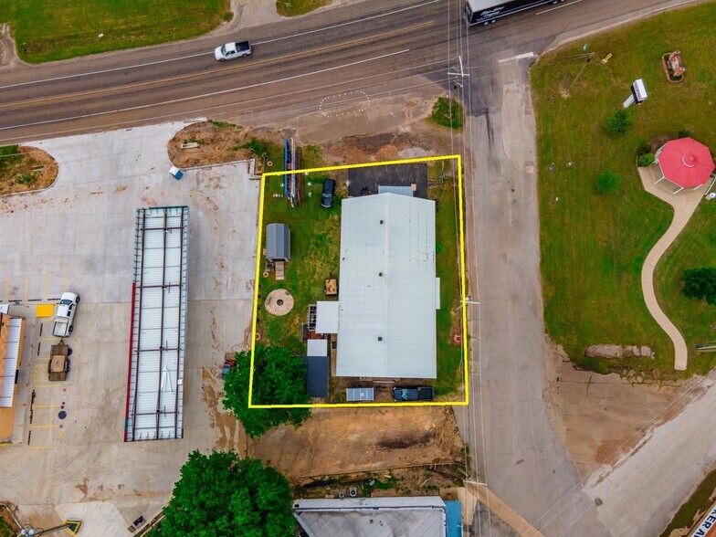 More Photos Of 189 E Greenville St, Alba Convenience Store For Sale