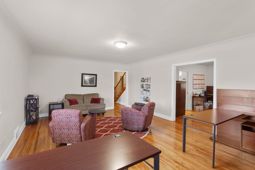 More Photos Of 2352 Jefferson Hwy, Waynesboro Office For Sale