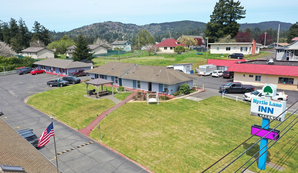 Primary Photo Of 787 N Central Blvd, Coquille Hotel For Sale