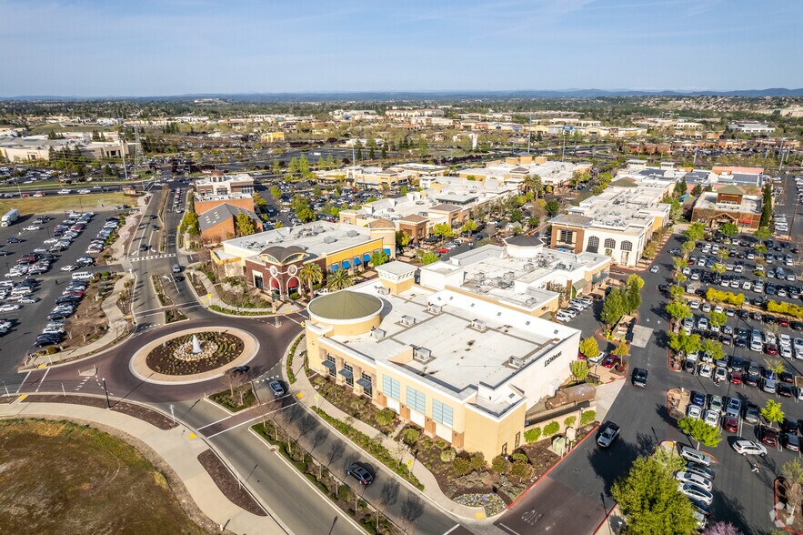More Photos Of 1013 Galleria Blvd, Roseville General Retail For Lease