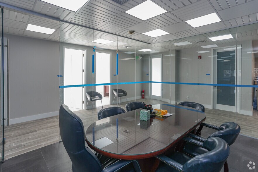 More Photos Of 91 N Franklin St, Hempstead Office For Sale