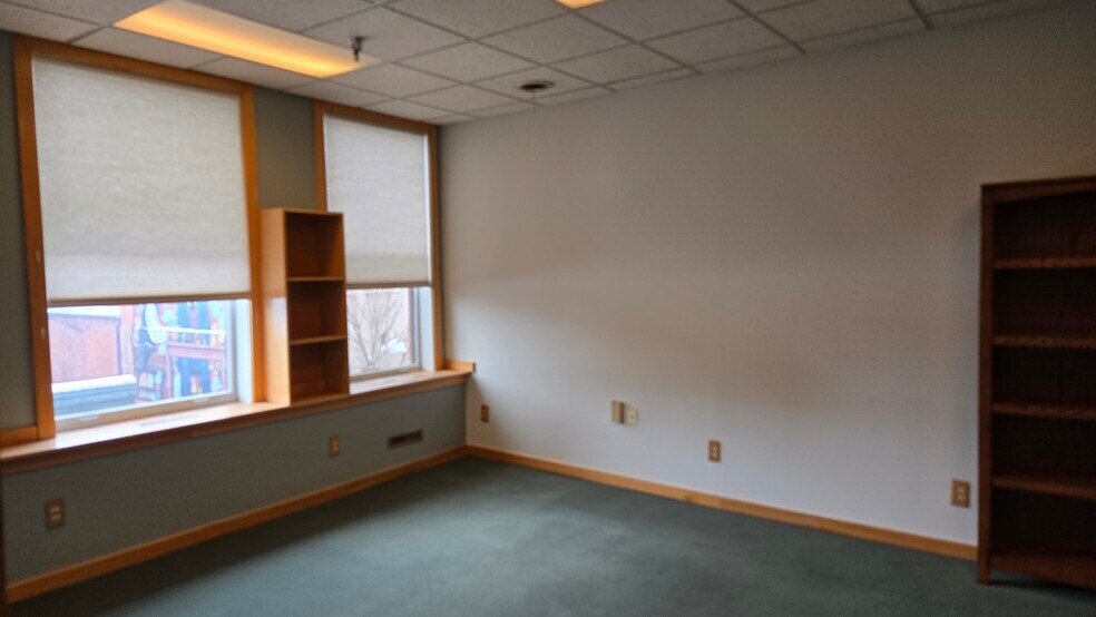 More Photos Of 2027-2035 Broadway, Boulder General Retail For Lease