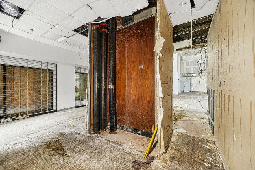 More Photos Of 20 Marietta St NW, Atlanta Apartments For Sale