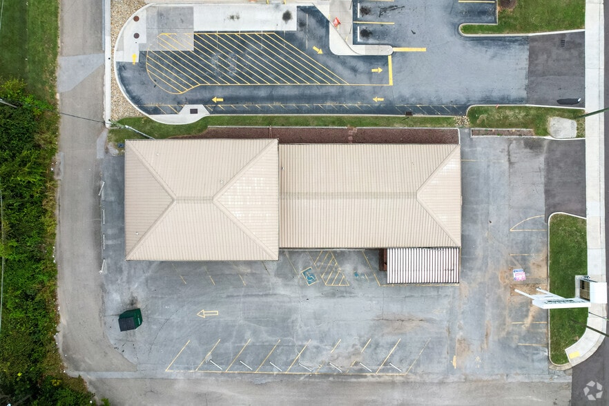 More Photos Of 5412 Clinton Hwy, Knoxville Medical For Lease