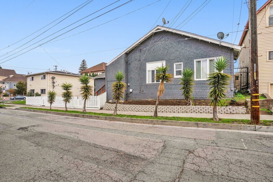 More Photos Of 2901-2907 Nicol Ave, Oakland Apartments For Sale