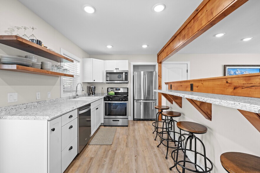 More Photos Of 207 Main St, Rexburg Office For Sale