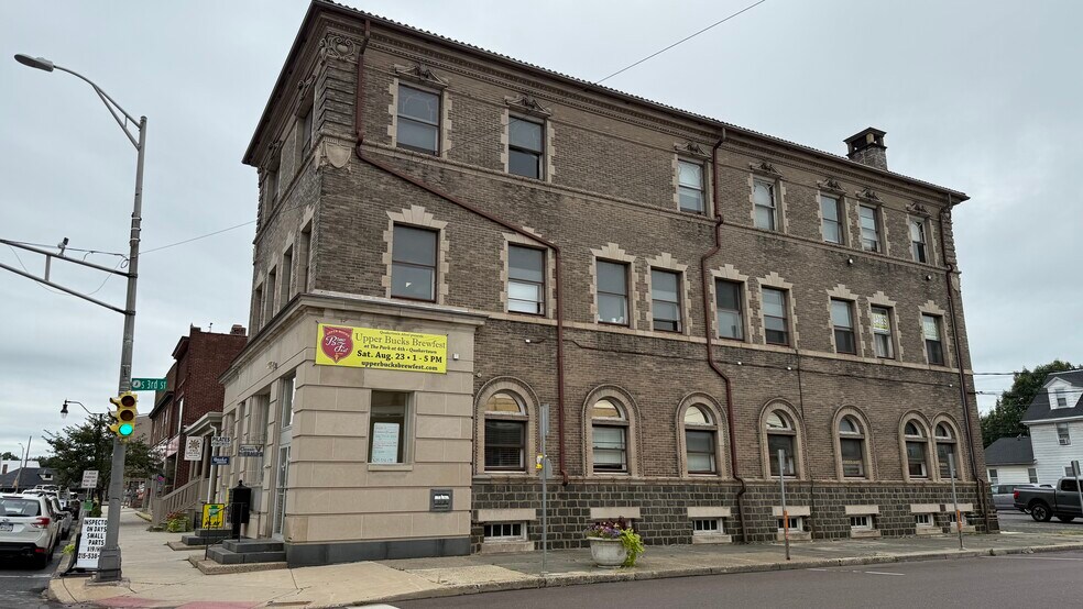 More Photos Of 242-248 W Broad St, Quakertown Office For Sale