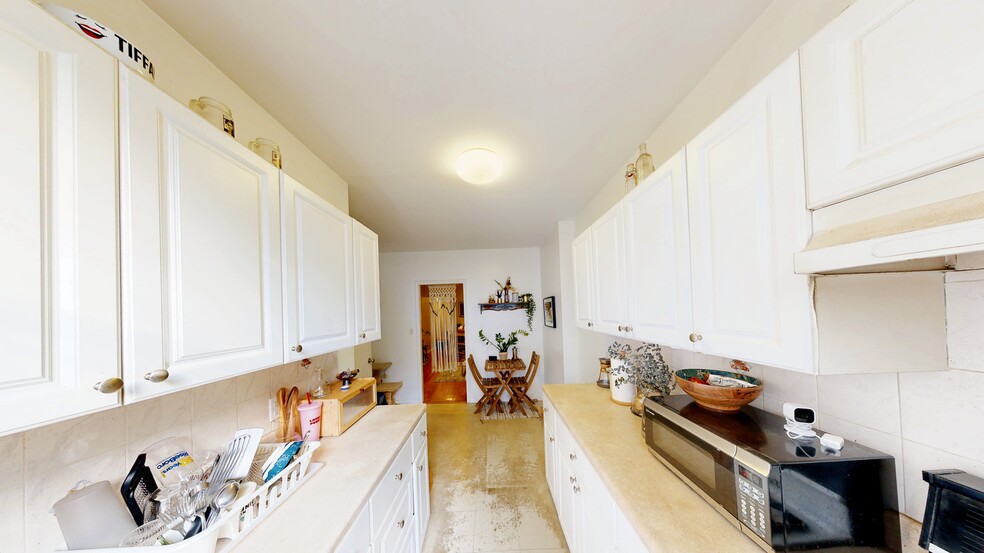 More Photos Of 137 Starr St, Brooklyn Apartments For Sale