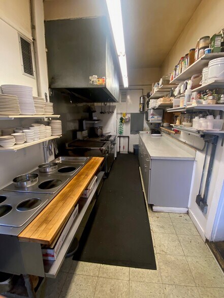 More Photos Of 1505 W Indiana Ave, South Bend Restaurant For Sale