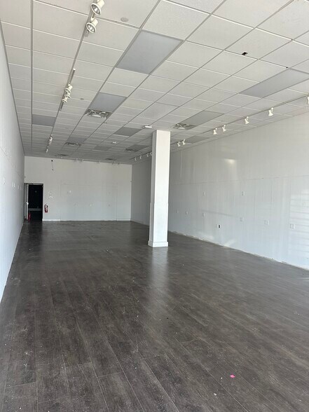 More Photos Of 3063 Cropsey Ave, Brooklyn Storefront For Lease