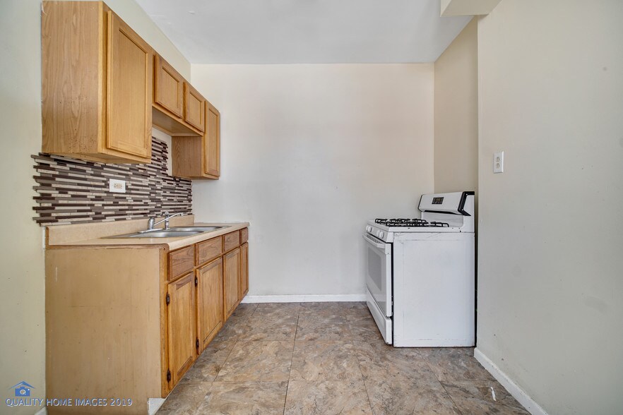 More Photos Of 932-944 E 79th St, Chicago Apartments For Sale