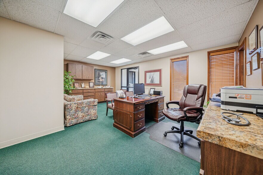 More Photos Of 985 Penn St, Brackenridge Medical For Sale