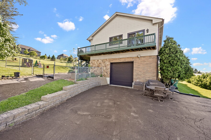 More Photos Of 12820 Main St, Lemont Showroom For Sale