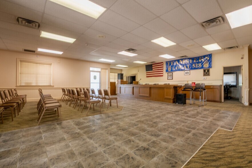 More Photos Of 2020 Mack Smith Rd, Rossville Bank For Sale