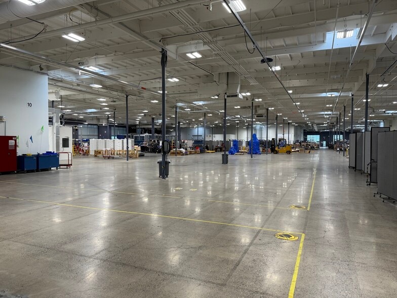 More Photos Of 9600 SW Boeckman Rd, Wilsonville Manufacturing For Lease
