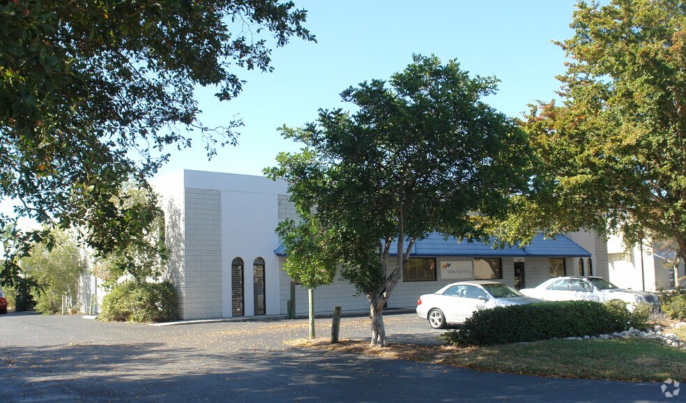 Primary Photo Of 4408 Corporate Sq, Naples Manufacturing For Sale