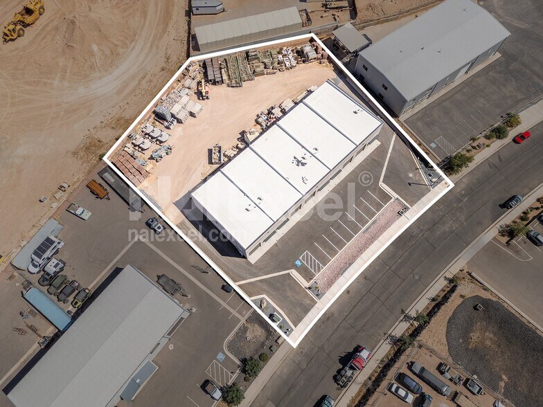 More Photos Of 351 Commerce st, Hurricane Industrial For Lease