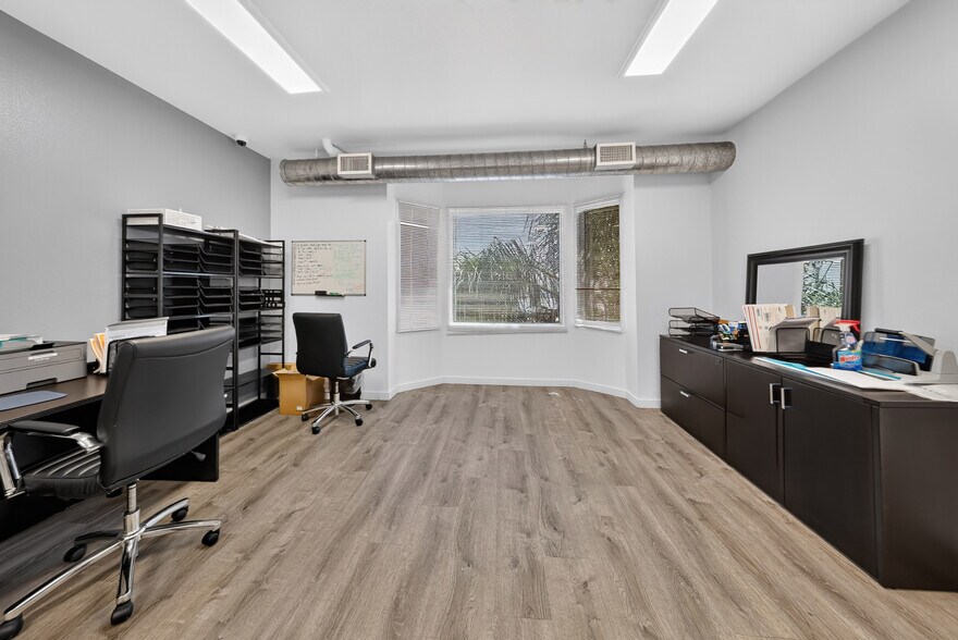 More Photos Of 20847 Sherman Way, Canoga Park Office For Sale