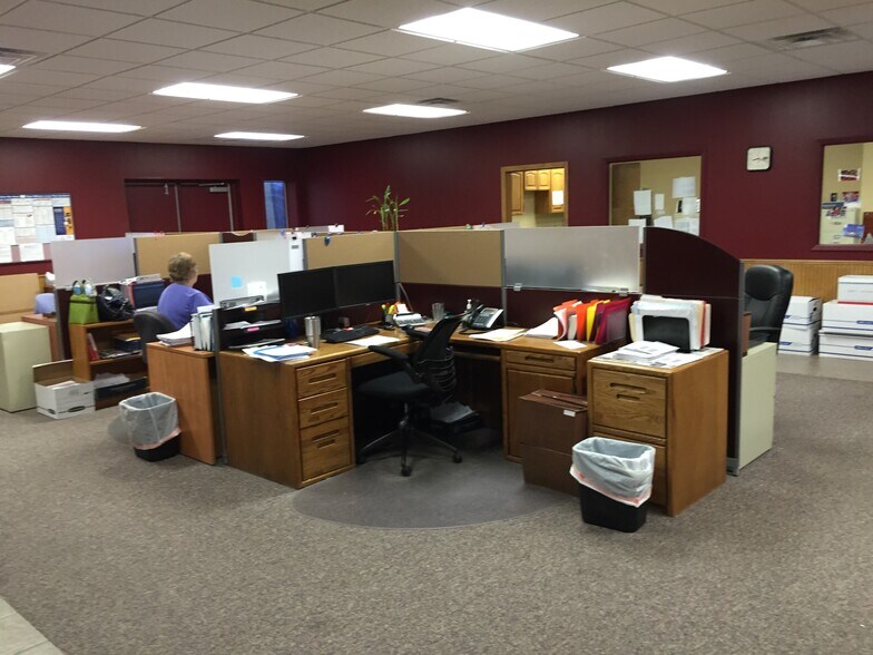 More Photos Of 5125 I-37 Fwy, Corpus Christi Warehouse For Lease