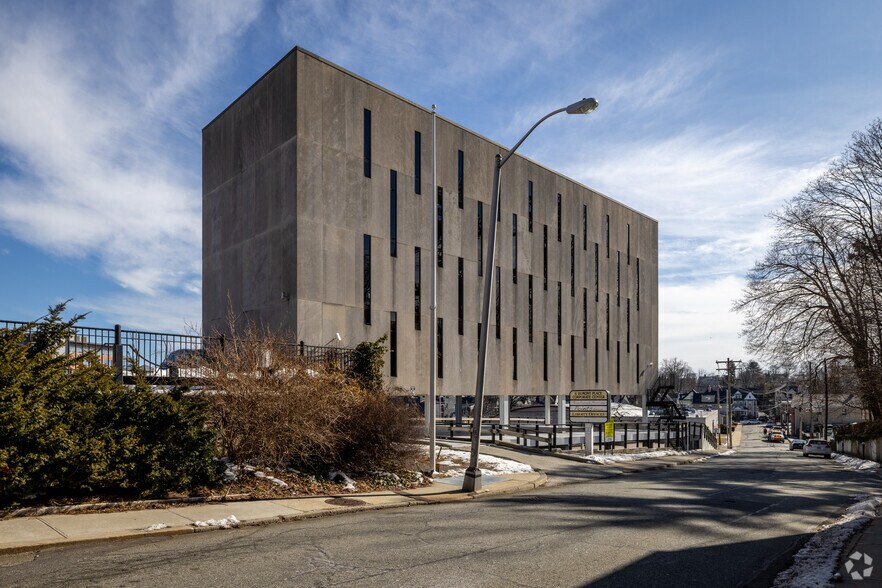 Primary Photo Of 6 Dumont Pl, Morristown Office For Lease