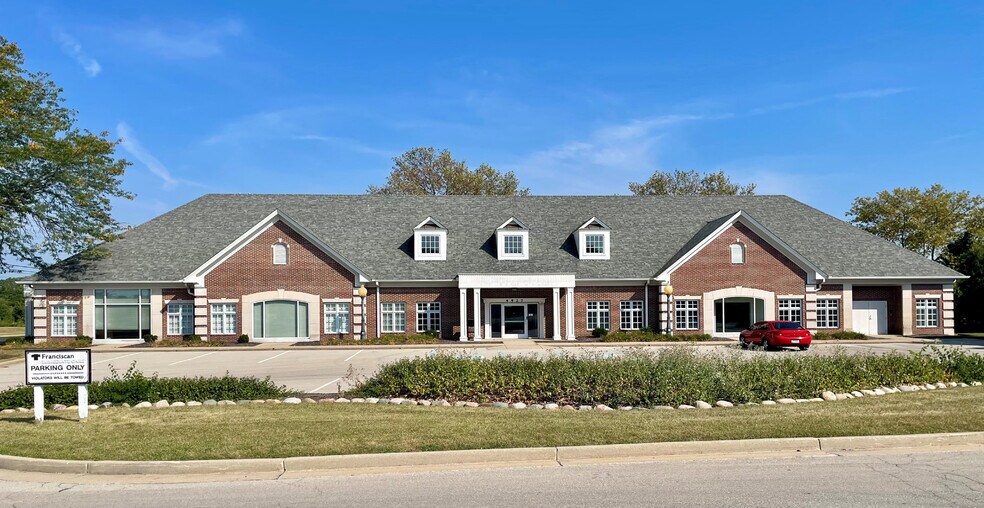 More Photos Of 4527 E 82nd St, Indianapolis Medical For Lease